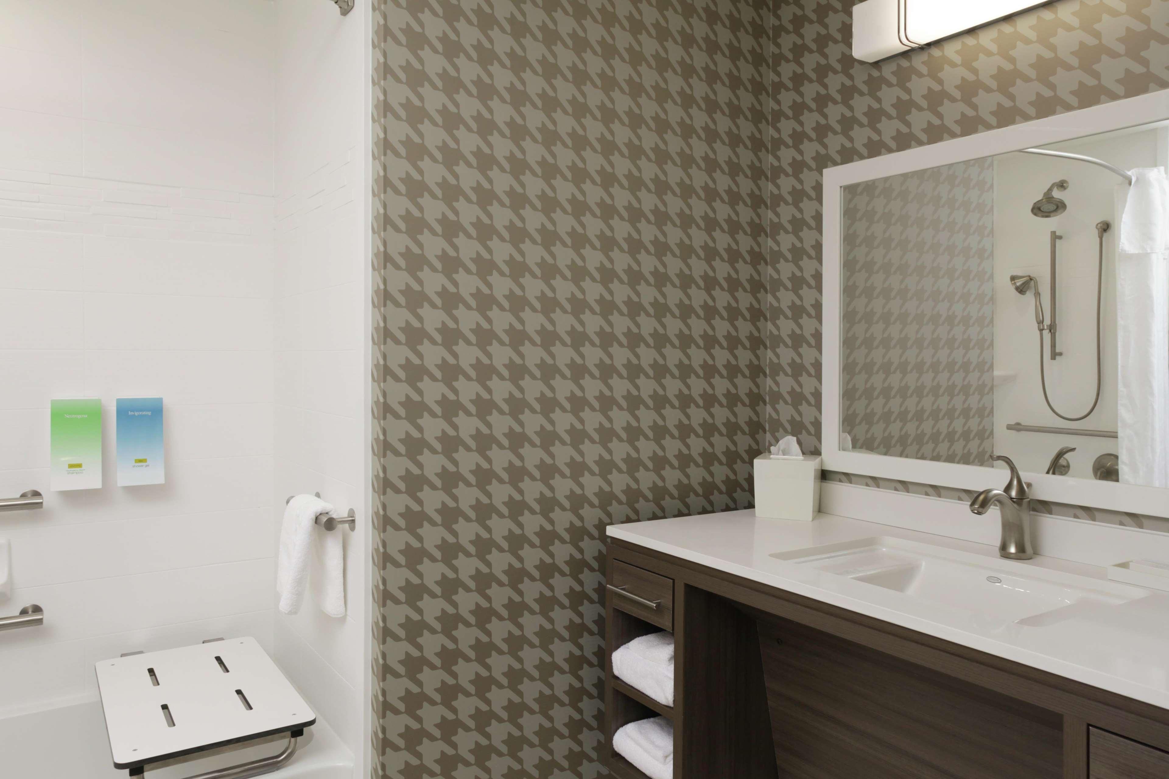Home2 Suites By Hilton Форт Колинс Екстериор снимка